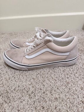 Vans Old Skool Low Top Sneakers in Cream and White